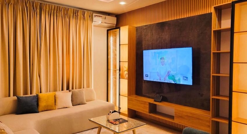 One Bedroom Apartment