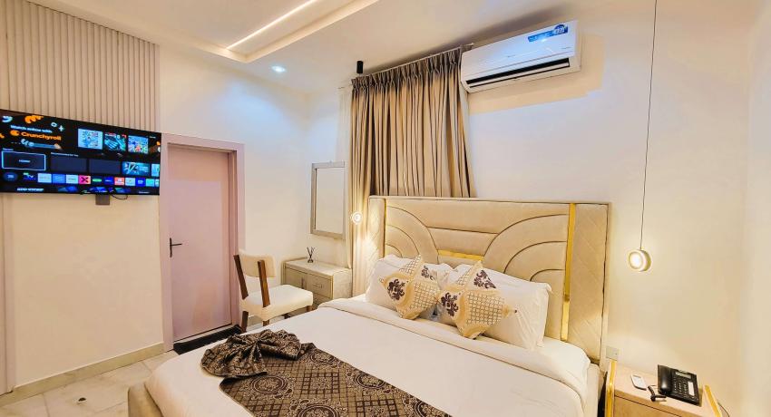 One Bedroom Apartment