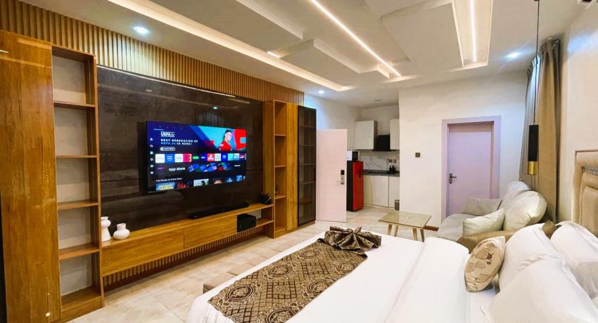 Executive Business Suite with Balcony