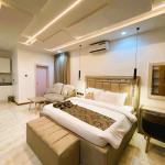 Executive Business Suite with Balcony