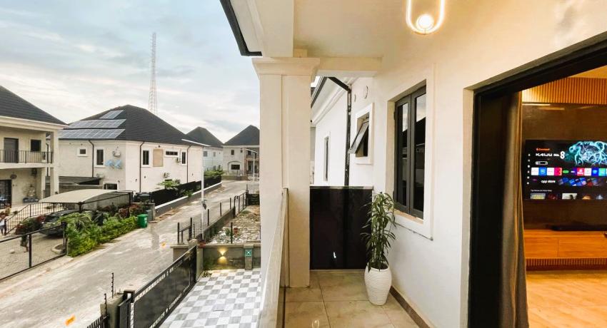 Executive Business Suite with Balcony