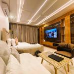 Executive Business Suite with Balcony