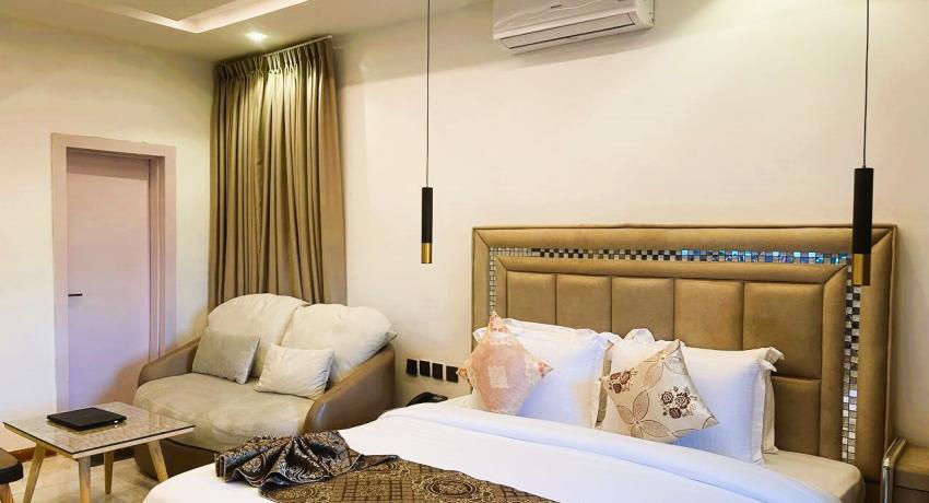 Executive Business Suite with Balcony