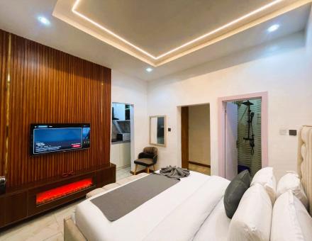 Premium Suite